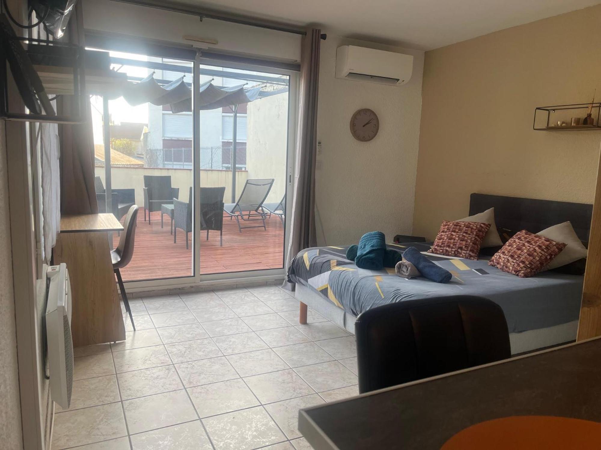 Studio Climatise Et Grande Terrasse Tarbes Centre エクステリア 写真