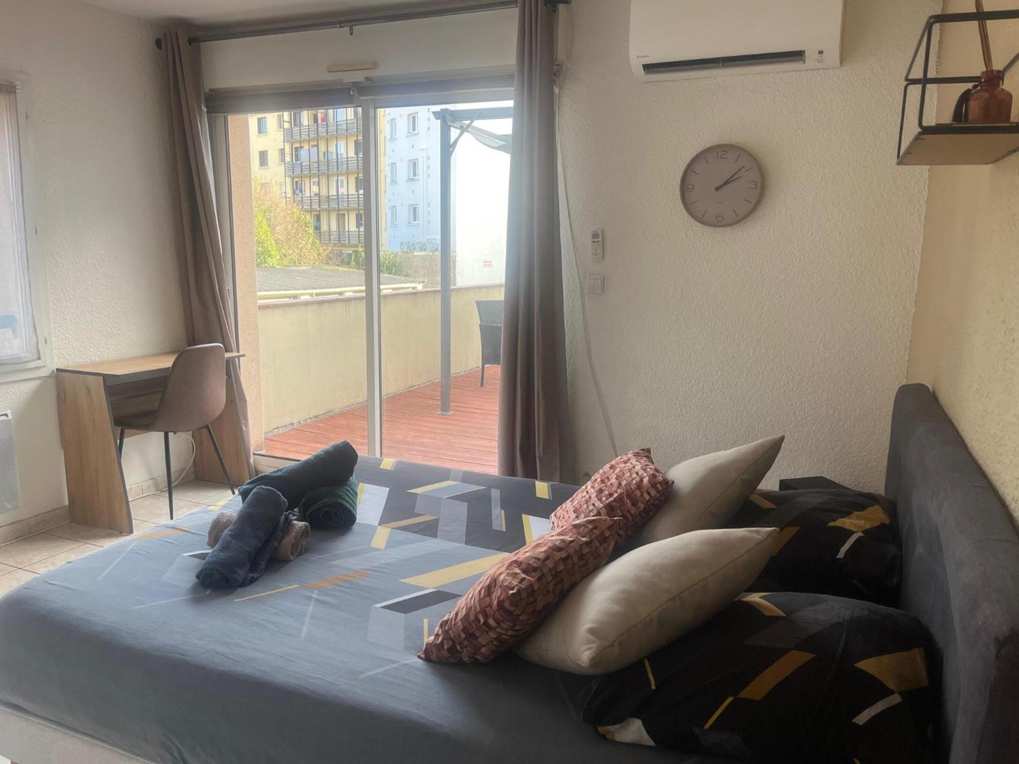 Studio Climatise Et Grande Terrasse Tarbes Centre エクステリア 写真